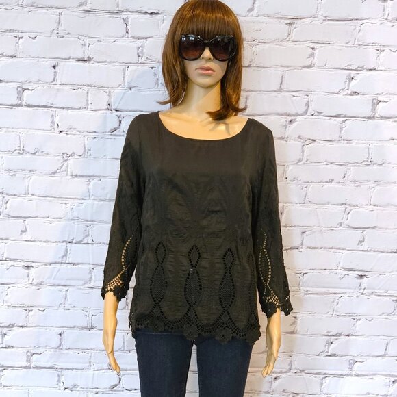 BANANA REPUBLIC - Beautiful black lace hem top (silk & cotton) - Picture 2 of 8